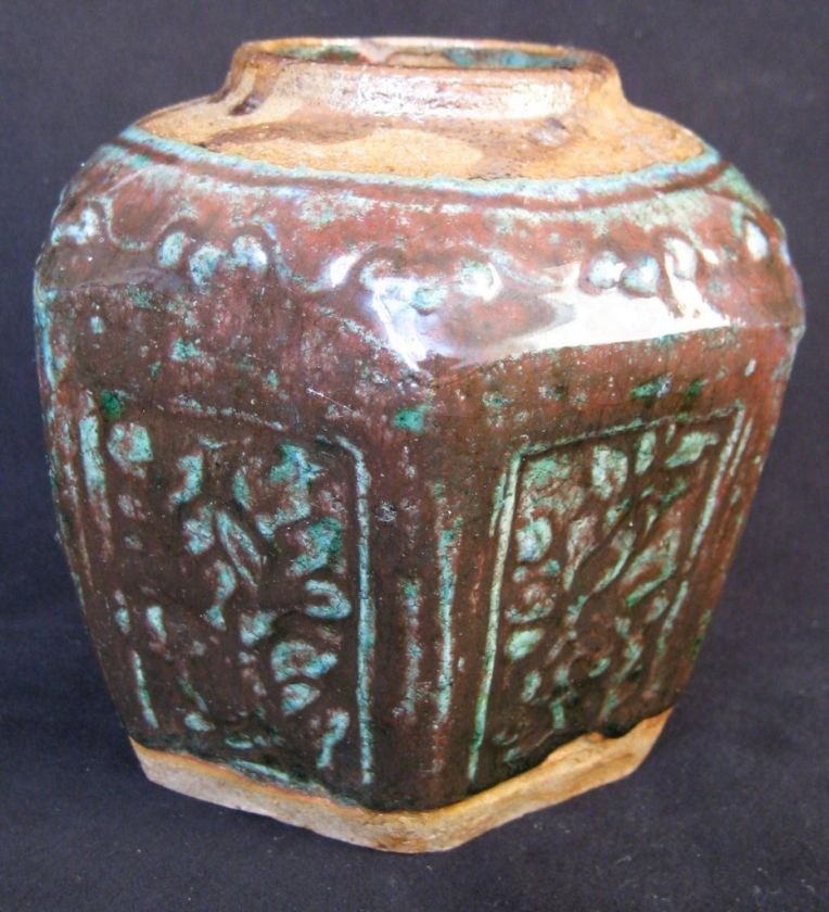 CHINESE SUNG DYNASTY GREEN GLAZED POT  