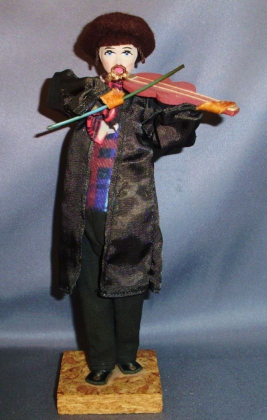 FOLK DOLL VIOLINIST HAND MADE BY SABRA IN ISRAEL FIGURE  