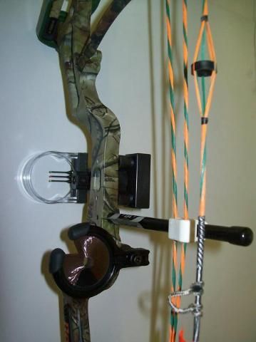 FRED BEAR TRUTH 2 YOUNG GUN CMPND BOW PKG RH 40LB NEW  