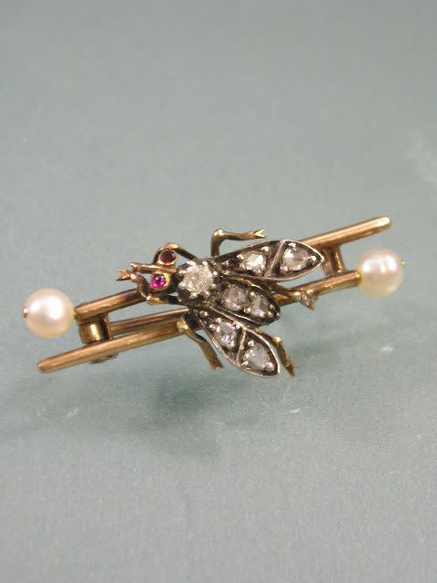 VICTORIAN GOLD SILVER DIAMOND PEARL RUBY FLY INSECT MOUNTED ON BAR 