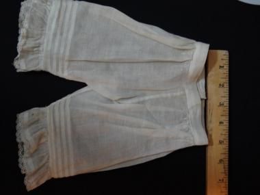 ANTIQUE PLEATED UNDERPANTS FOR GERMAN/FRENCH DOLLS {7/7}  