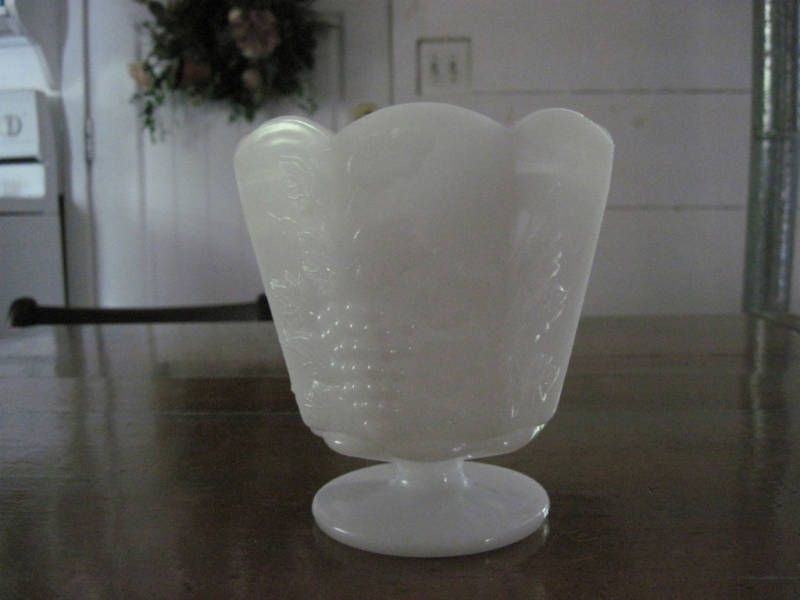 VINTAGE SHABBY MILK GLASS BRODY GRAPE LEAF FOOTED VASE  