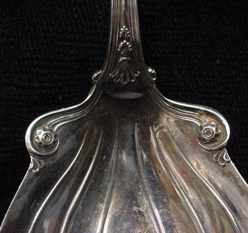 1847 Rogers Bros Large Berry Serving Spoon PRISCILLA  