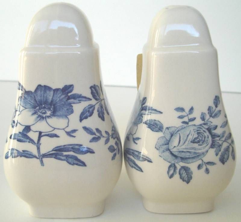 Salt Pepper Shakers Peony Blue Stoke on Trent England  