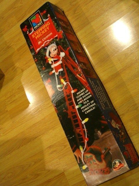 MR CHRISTMAS ANIMATED DISNEY MICKEY MOUSE STEPPING LADDER MECHANICAL 