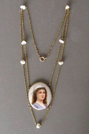 LOVELY ANTIQUE LAVALIERE NECKLACE Hand Painted PORTRAIT  