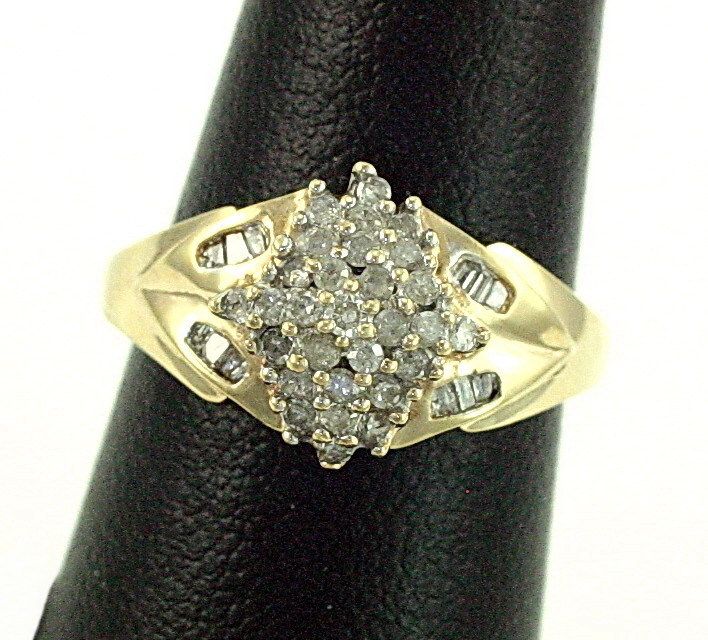 10K YG Gold Vintage Retro Diamond Cluster Cocktail Ring  