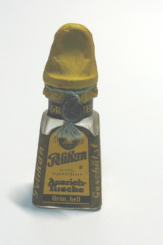 ANTIQUE SEALED PELIKAN GREEN INK BOTTLE 19GRAM  