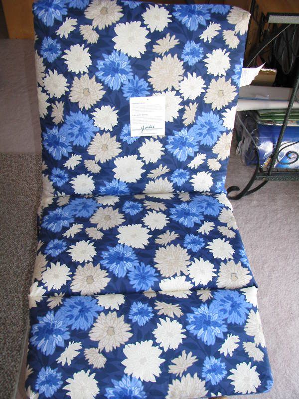 CHAIR CUSHION Outdoor Patio NAVY BLUE FLORAL REVERSIBLE  