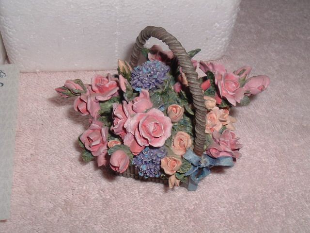 Ardleigh Elliot Lena Liu Music Box Roses Basket Bouquet  