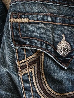 You are bidding on a brand new, 100% authentic True Religion mens 