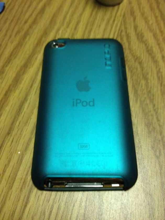 32GB Ipod Touch 4th Generation, Excellent condition 0885909395095 