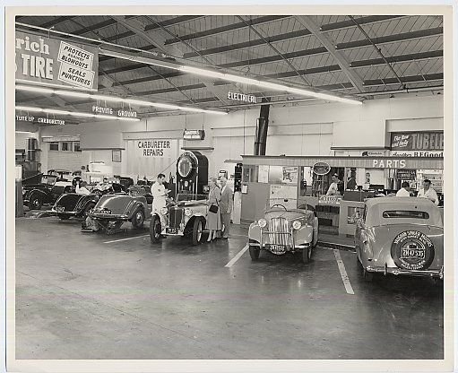 Photo Interior Automotive Garage Vaughan Singer Motors  