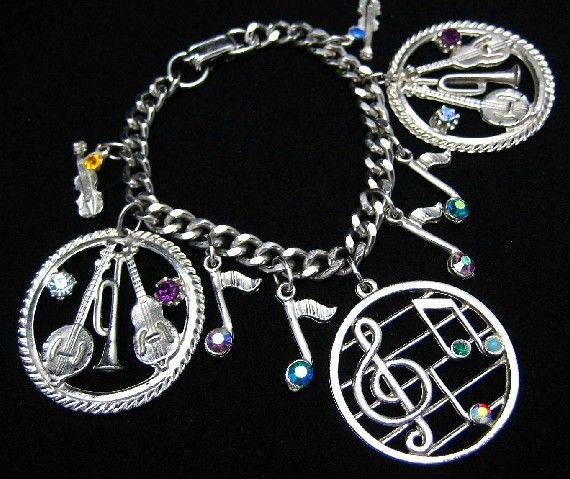 Vtg CHUNKY Charm Bracelet MUSIC Violin Guitar Banjo BIG  