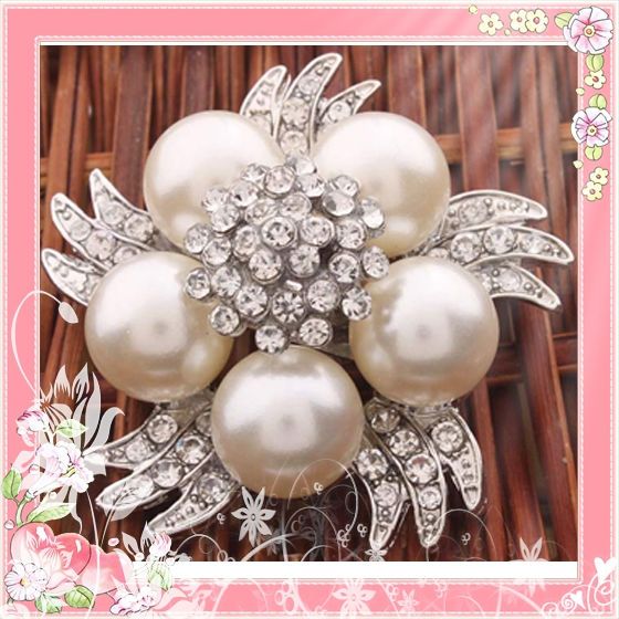 Generous White Colored Pearl Rhinestone Brooch Pin  