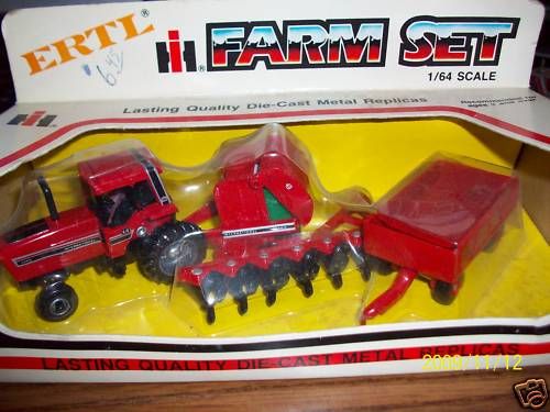 Ertl 1/64 farm toy case IH 4pc tractor implement set  