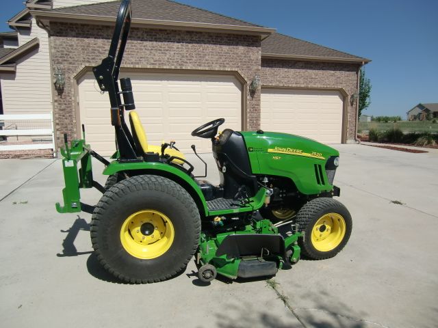 JOHN DEERE Model 2520 Mower DIESEL TRACTOR With TILLER & BUSH HOG 