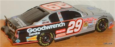 ACTION KEVIN HARVICK #29 GM GOODWRENCH SERVICE BANK124 NASCAR RACING 