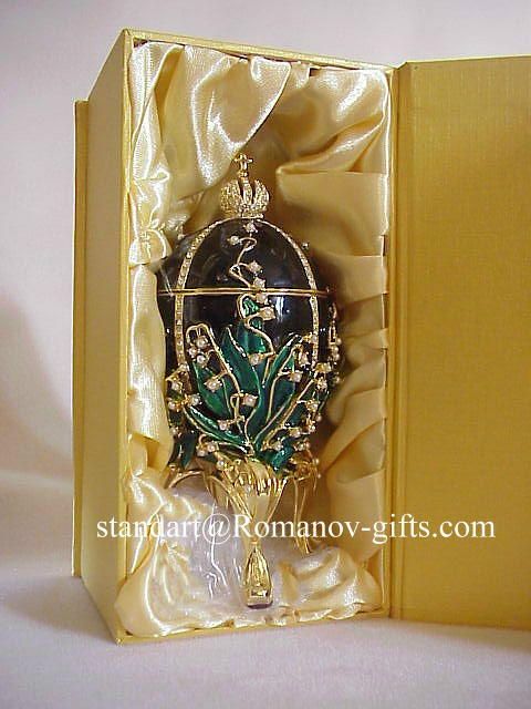 Russian Phantom of the Opera Music Egg & Red Rose Pin  