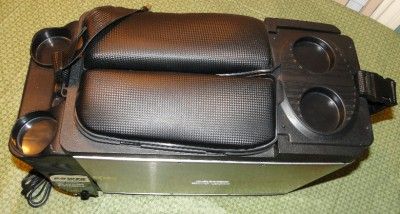 This great travel cooler/warmer is in clean condition with minor signs 