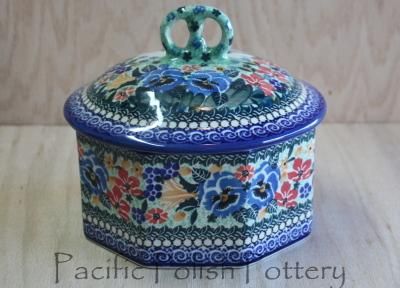 Our polish pottery is imported directly from Boleslawiec, Poland 