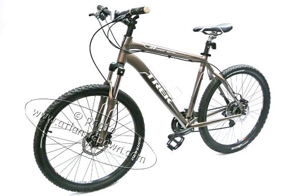 TREK 4300 4 SERIES 24 SPEED MOUNTAIN BIKE  